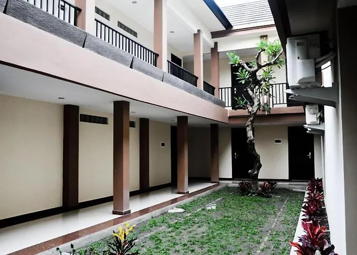 Hotel Collection O Near Bajra Sandi Monumen Formerly Grand Puri Ayu 3*